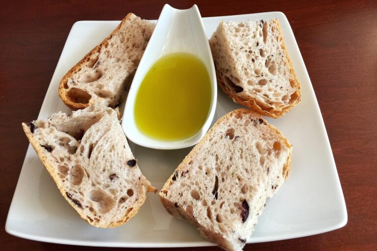 Pan con aceite de oliva